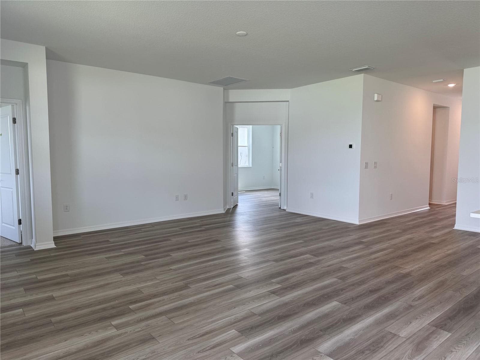 Single Family Residence at 8708 CANARD CV, PALMETTO, photo 7 of 54