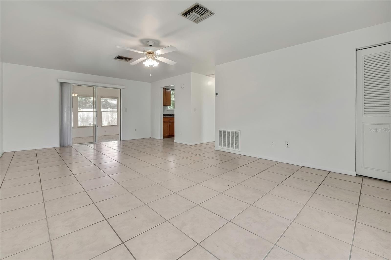 Single Family Residence at 7545 PINEHURST DR, SPRING HILL, photo 6 of 39