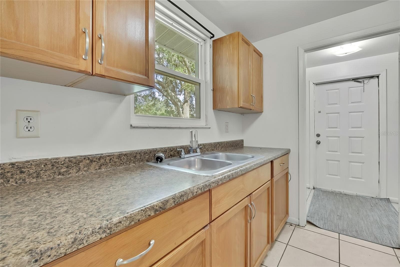 Single Family Residence at 7545 PINEHURST DR, SPRING HILL, photo 11 of 39