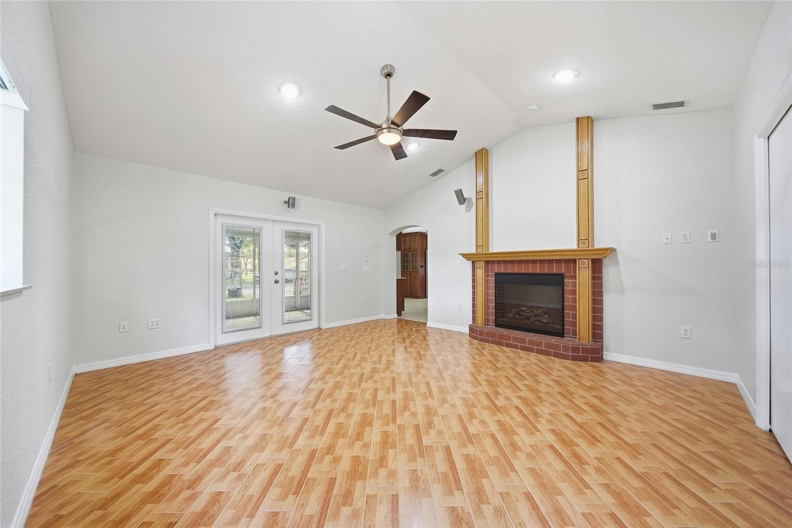 Single Family Residence at 9401 N ROME CIR, TAMPA, photo 6 of 27