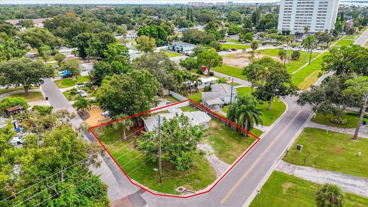 Single Family Residence at 6790 DATE PALM AVE S, ST PETERSBURG, photo 23 of 28