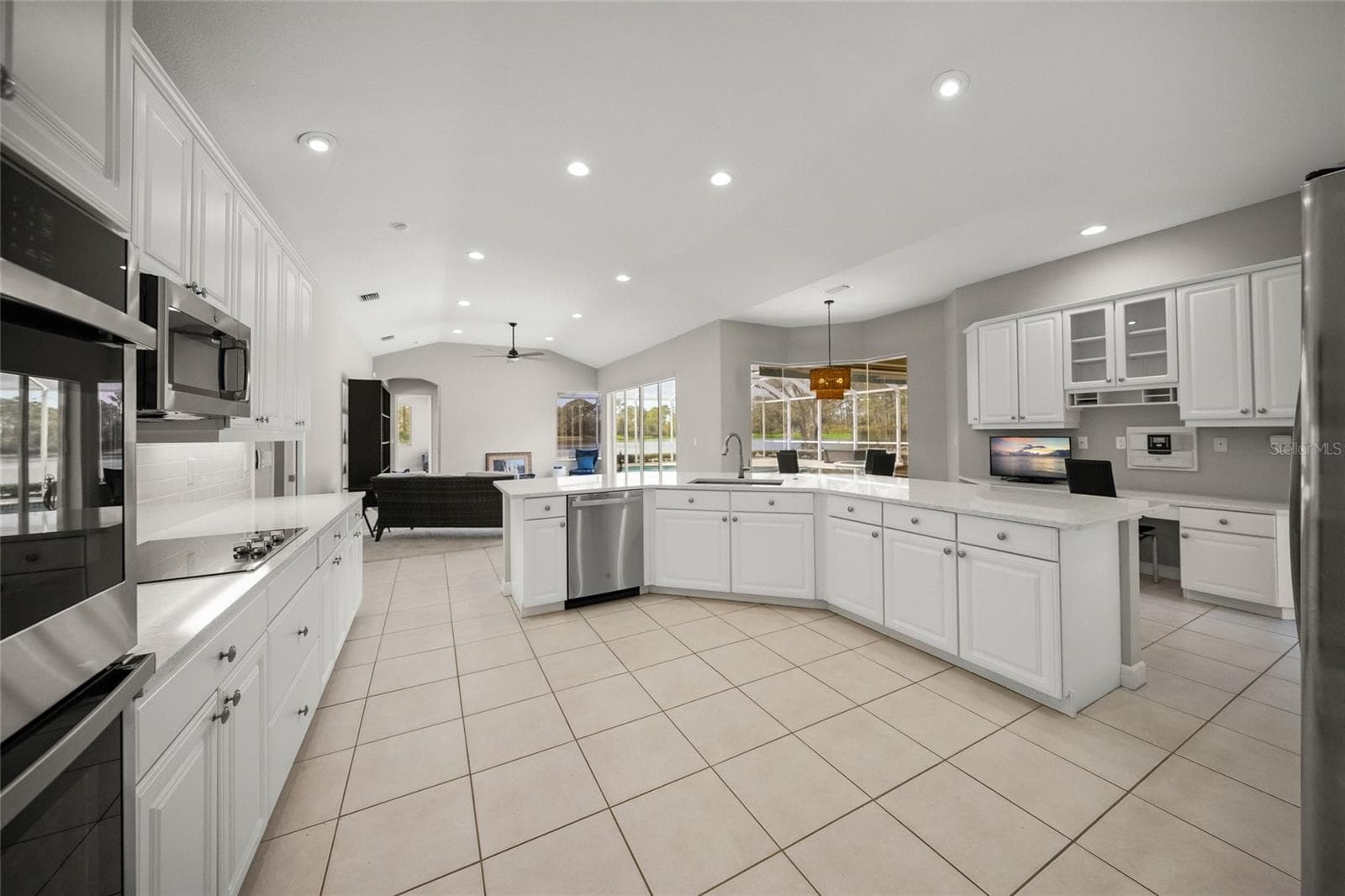 Single Family Residence at 9075 MISTY CREEK DR, SARASOTA, photo 15 of 86