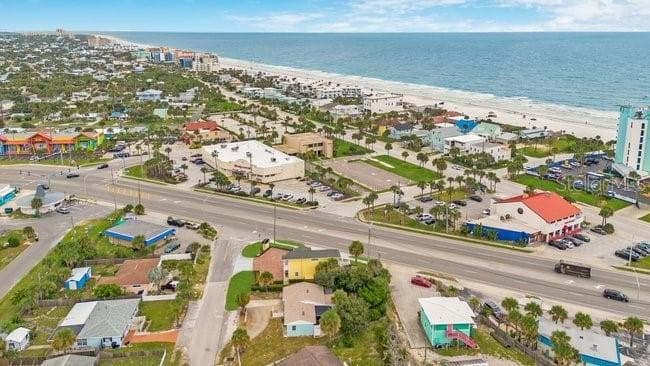 Mixed Use at 813 A1A, NEW SMYRNA BEACH, photo 4 of 55
