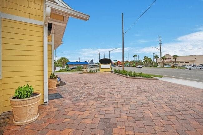 Mixed Use at 813 A1A, NEW SMYRNA BEACH, photo 20 of 55
