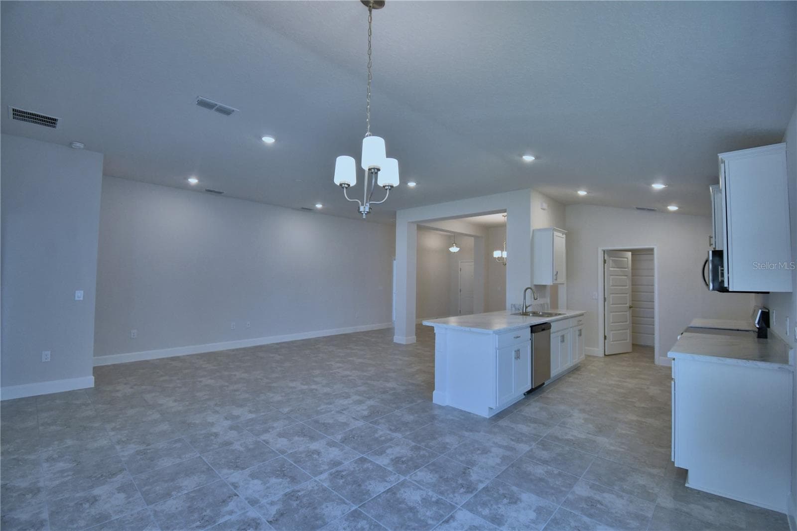 Single Family Residence at 4511 SUNDEW LN, AUBURNDALE, photo 7 of 33