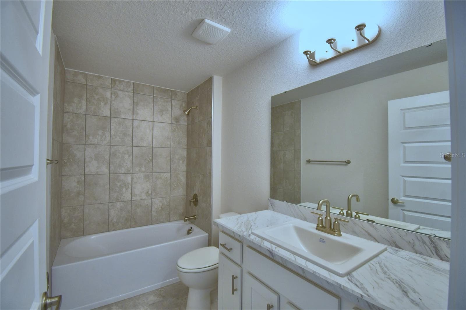 Single Family Residence at 4511 SUNDEW LN, AUBURNDALE, photo 16 of 33
