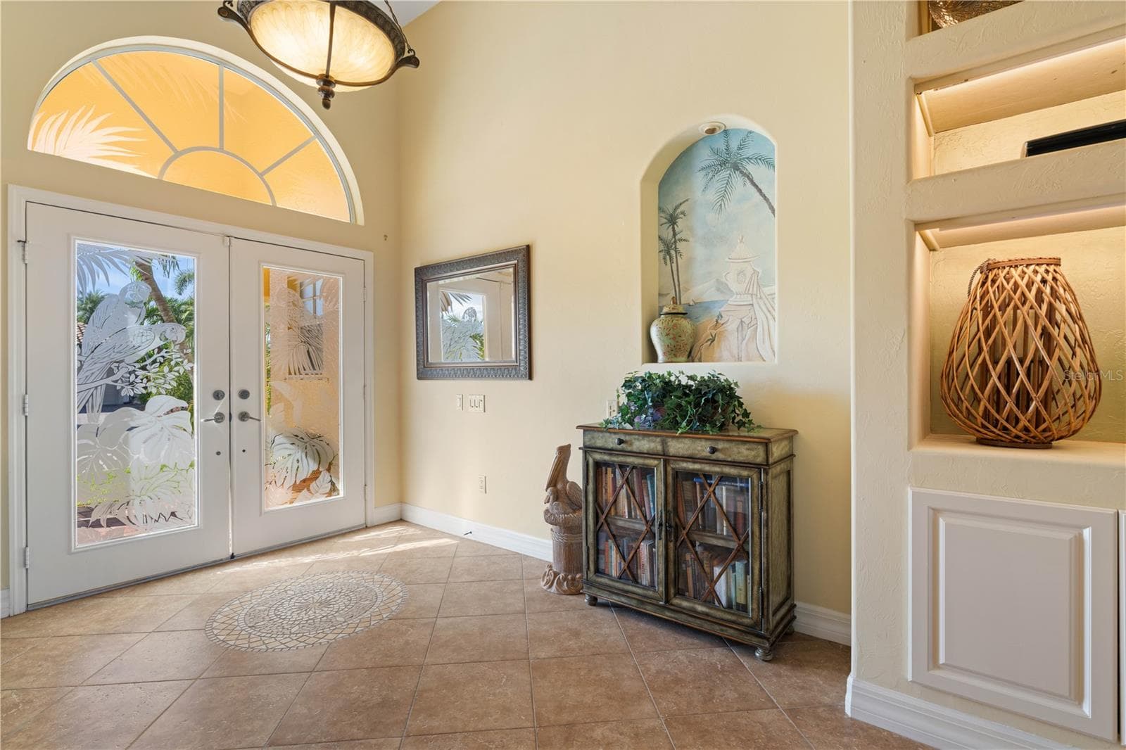 Bright foyer w/decorative nook - 1448 KIWI CT, PUNTA GORDA