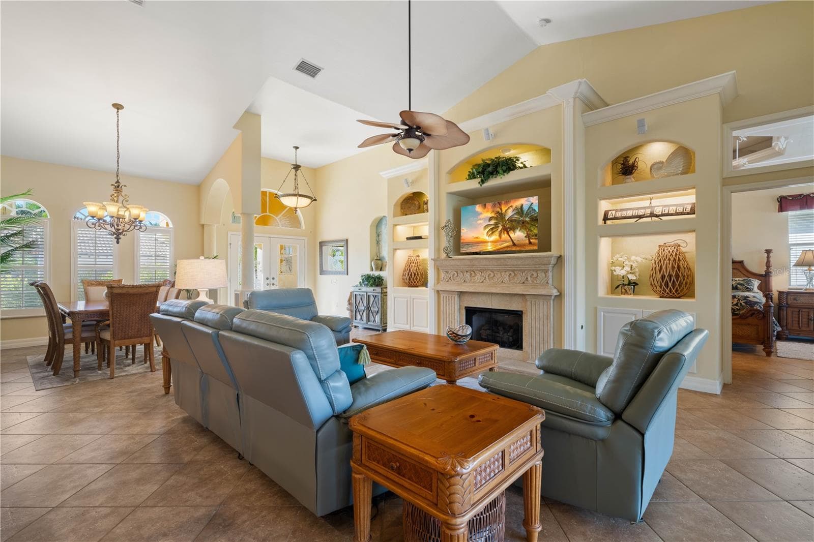 Great room and dining area. - 1448 KIWI CT, PUNTA GORDA