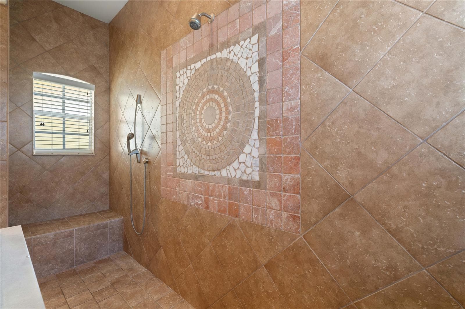 Master shower - 1448 KIWI CT, PUNTA GORDA