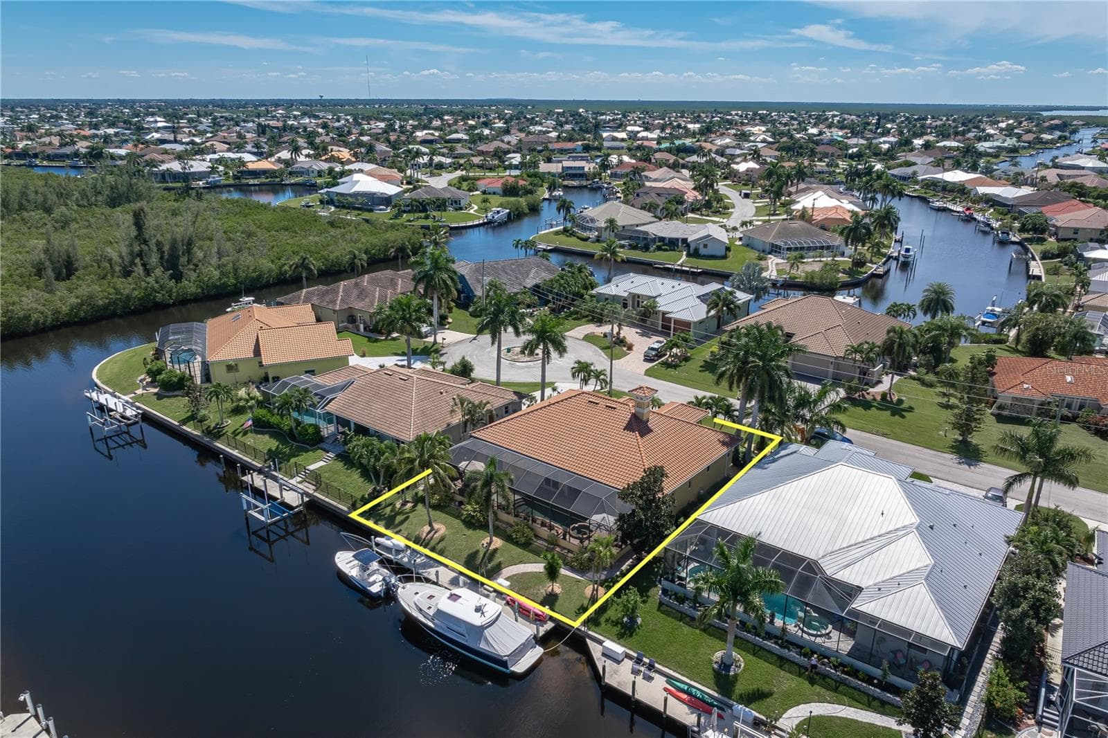 Boat kept in your backyard - 1448 KIWI CT, PUNTA GORDA