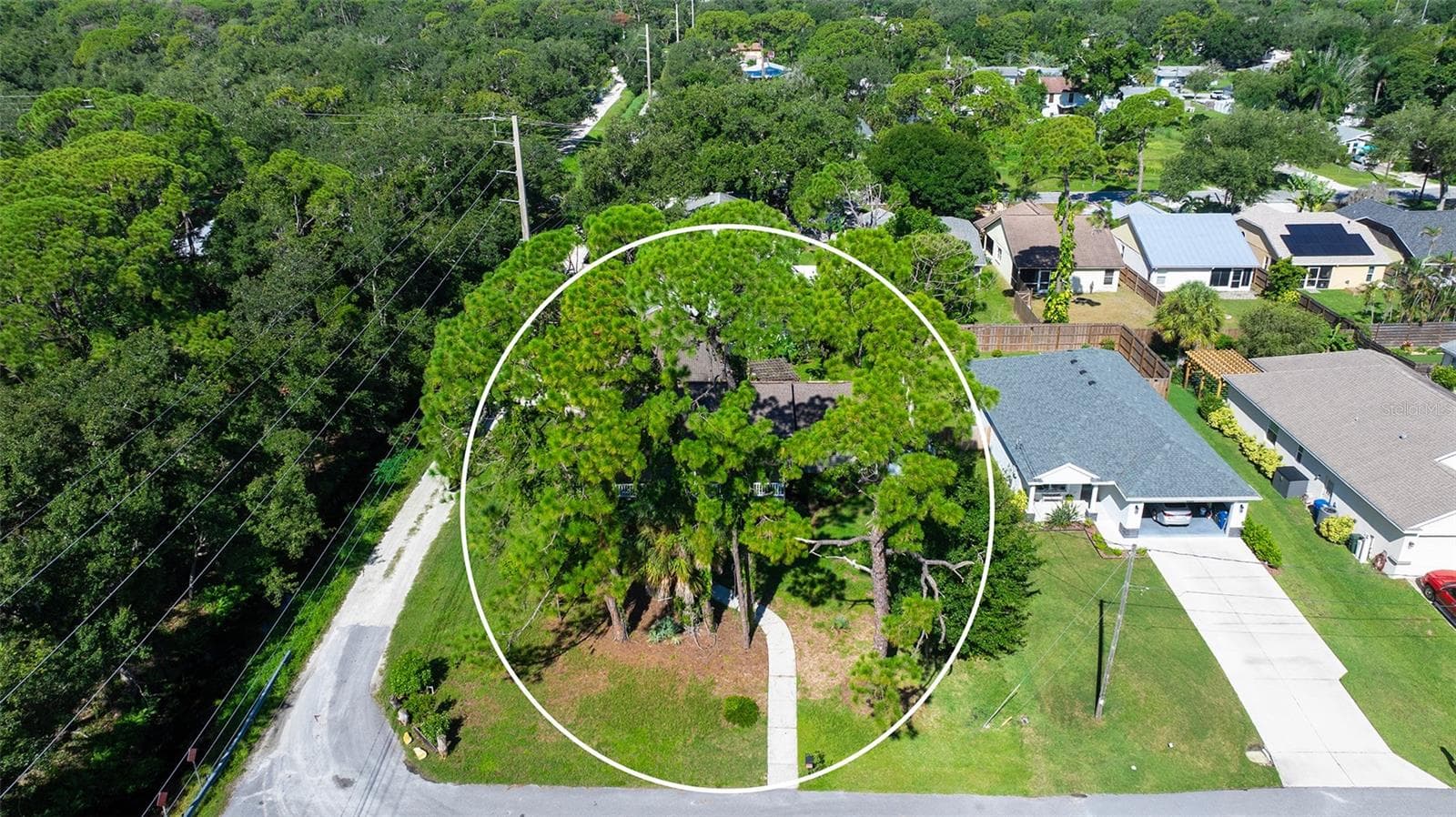 Single Family Residence at 4598 CACTUS AVE, SARASOTA, photo 7 of 95