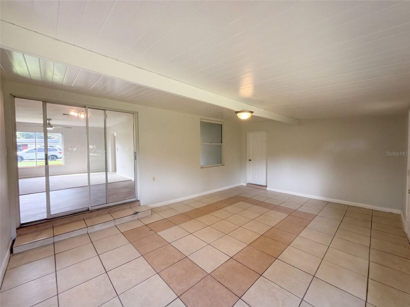 Single Family Residence at 411 W SEMINOLE AVE, EUSTIS, photo 8 of 23