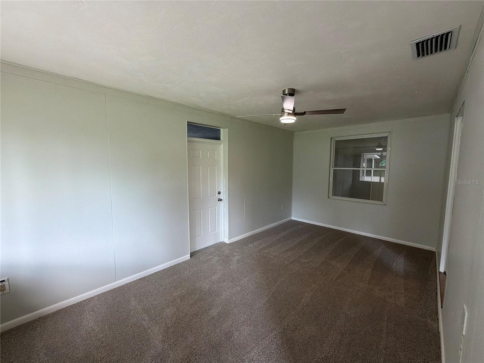 Single Family Residence at 411 W SEMINOLE AVE, EUSTIS, photo 12 of 23