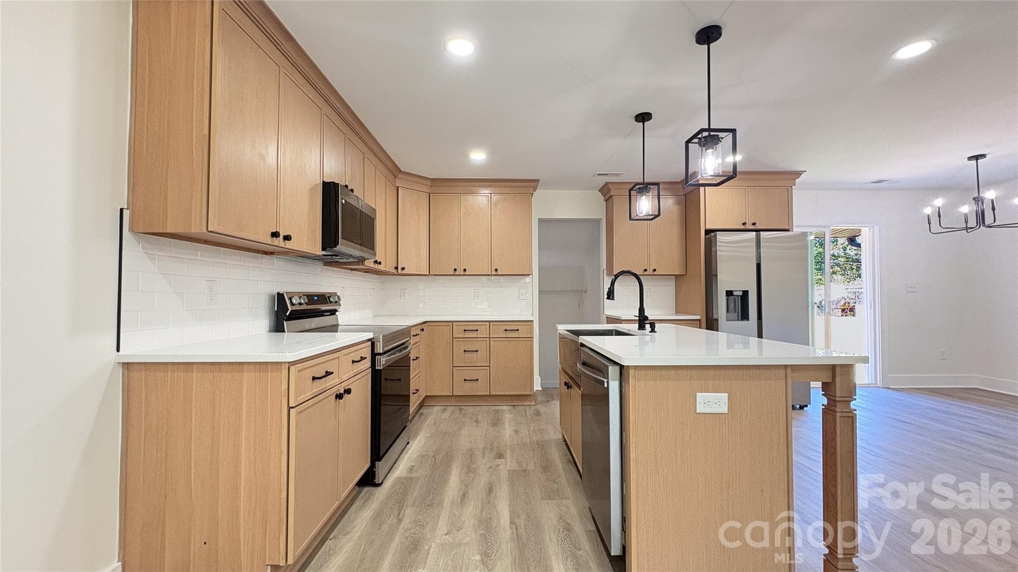 Single Family Residence at 801 Dobson Drive, Charlotte, photo 6 of 13