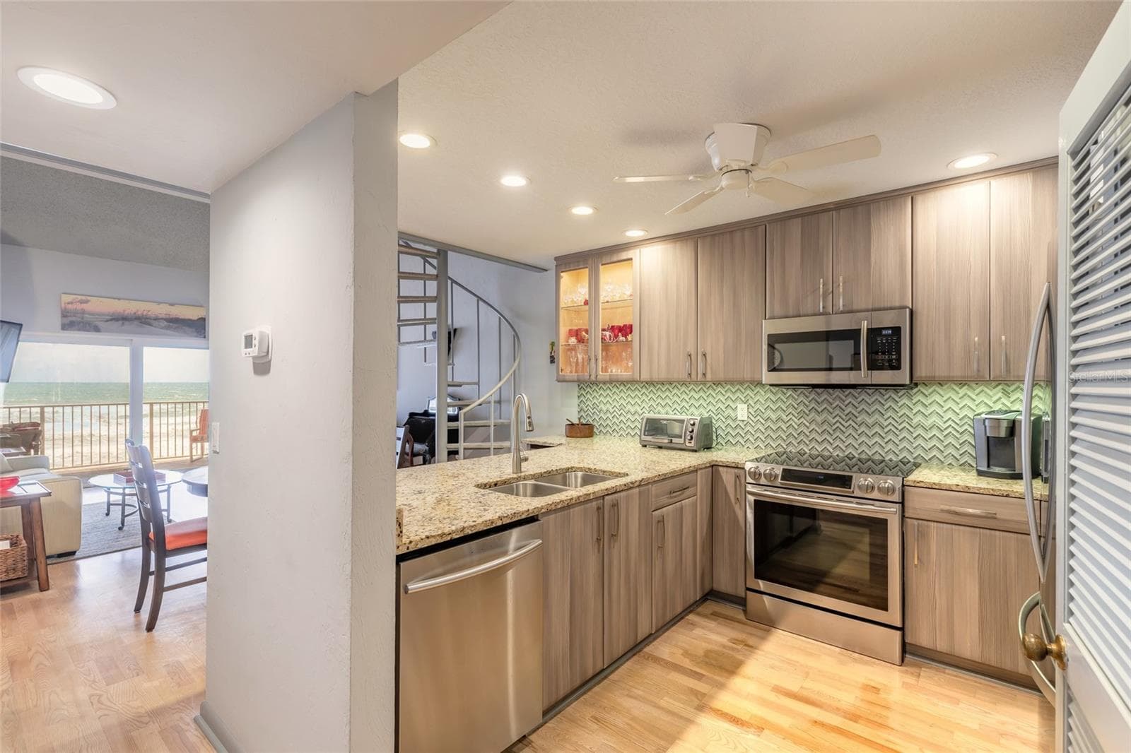 Condominium at 4801 SAXON DR #A-303, NEW SMYRNA BEACH, photo 9 of 41