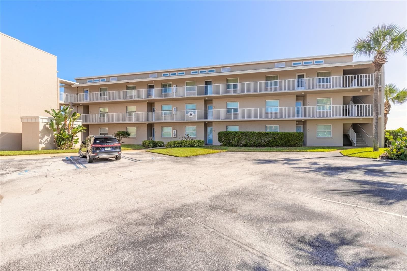 Condominium at 4801 SAXON DR #A-303, NEW SMYRNA BEACH, photo 10 of 41