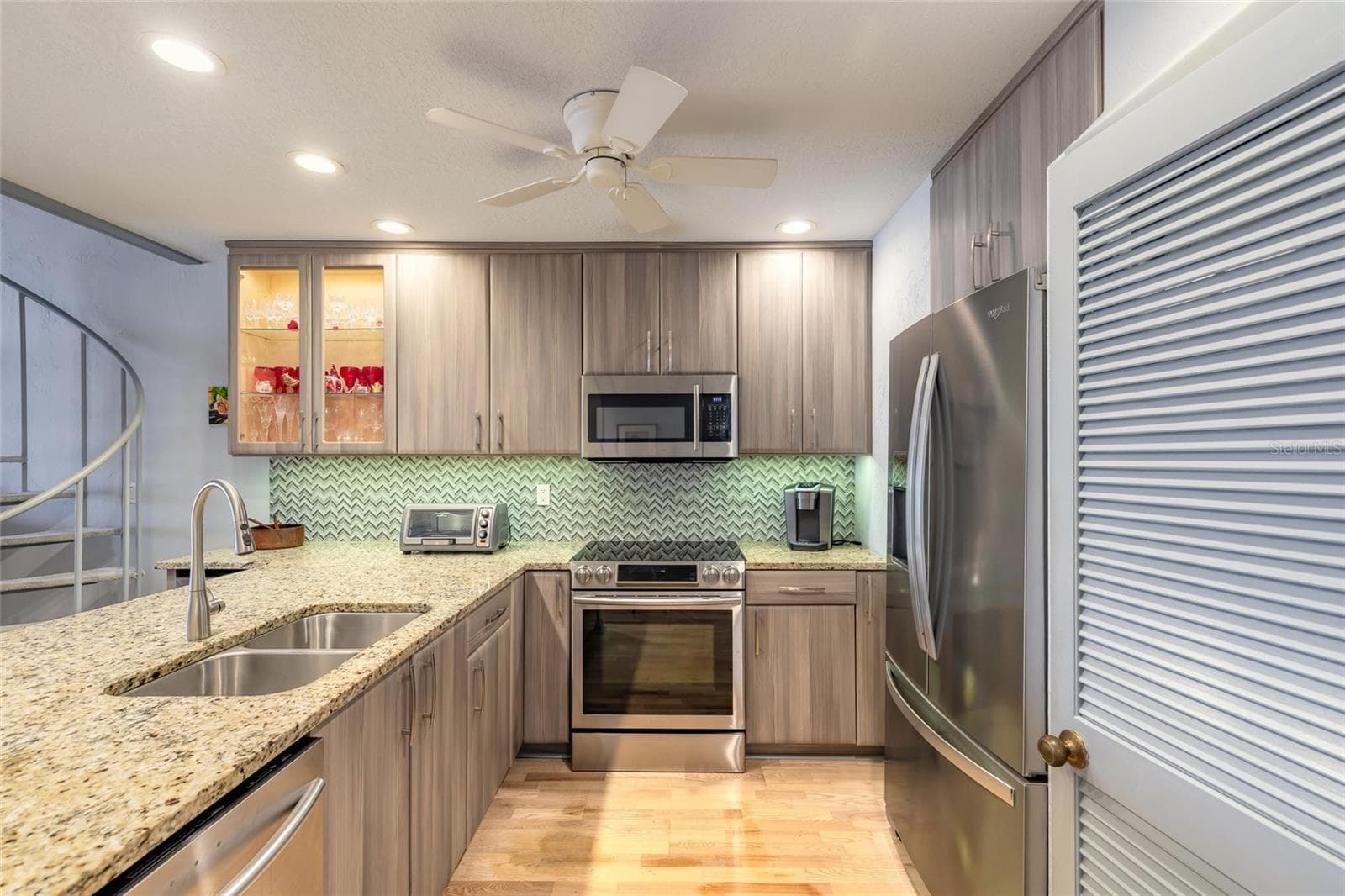 Condominium at 4801 SAXON DR #A-303, NEW SMYRNA BEACH, photo 32 of 41