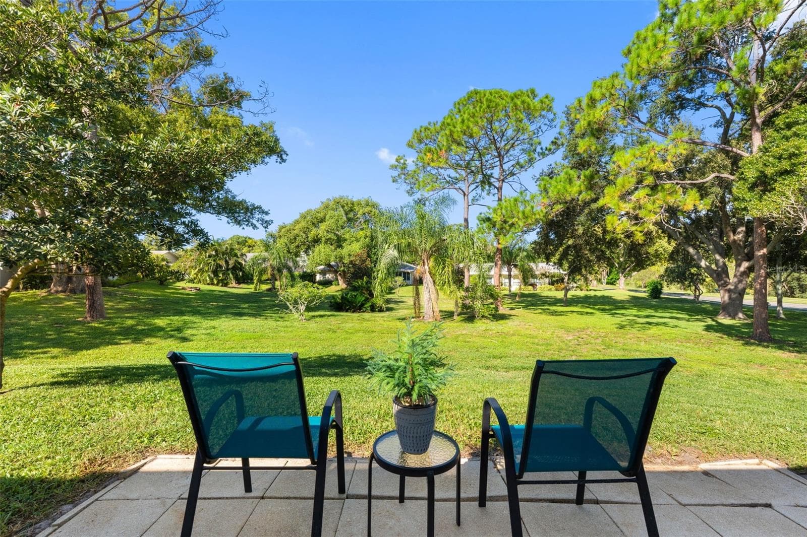 Single Family Residence at 1681 MACDONNELL CT, PALM HARBOR, photo 3 of 38