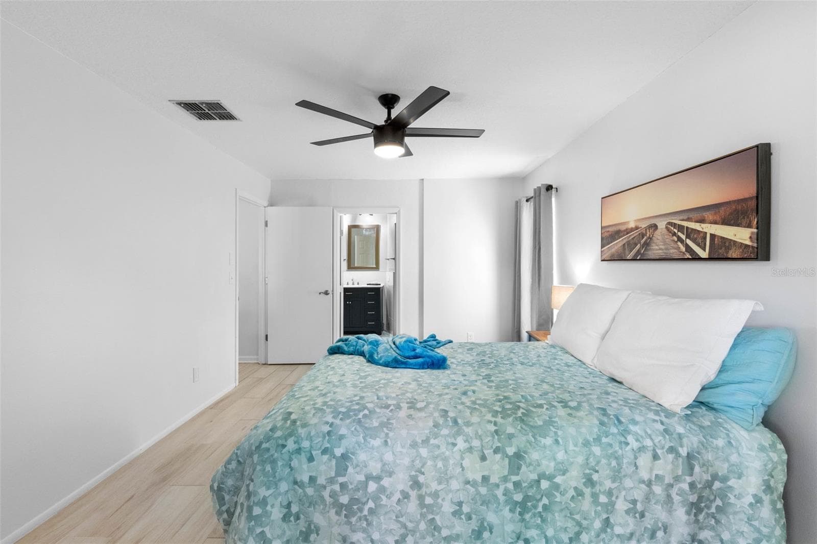Single Family Residence at 1681 MACDONNELL CT, PALM HARBOR, photo 13 of 38