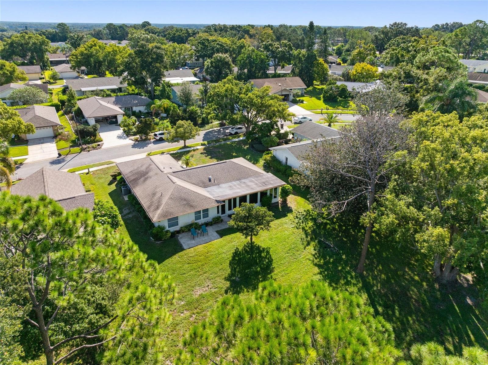 Single Family Residence at 1681 MACDONNELL CT, PALM HARBOR, photo 32 of 38