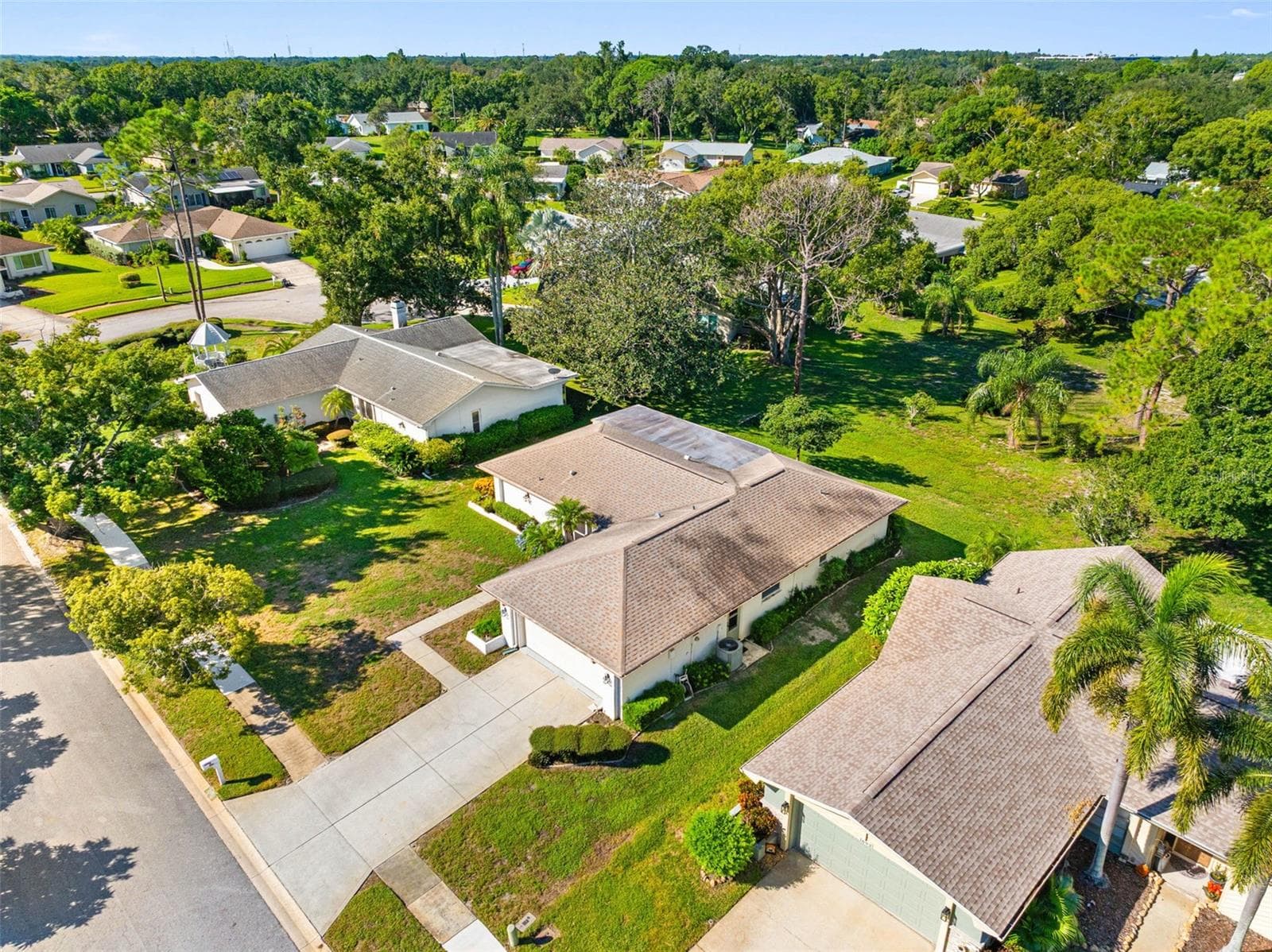 Single Family Residence at 1681 MACDONNELL CT, PALM HARBOR, photo 37 of 38