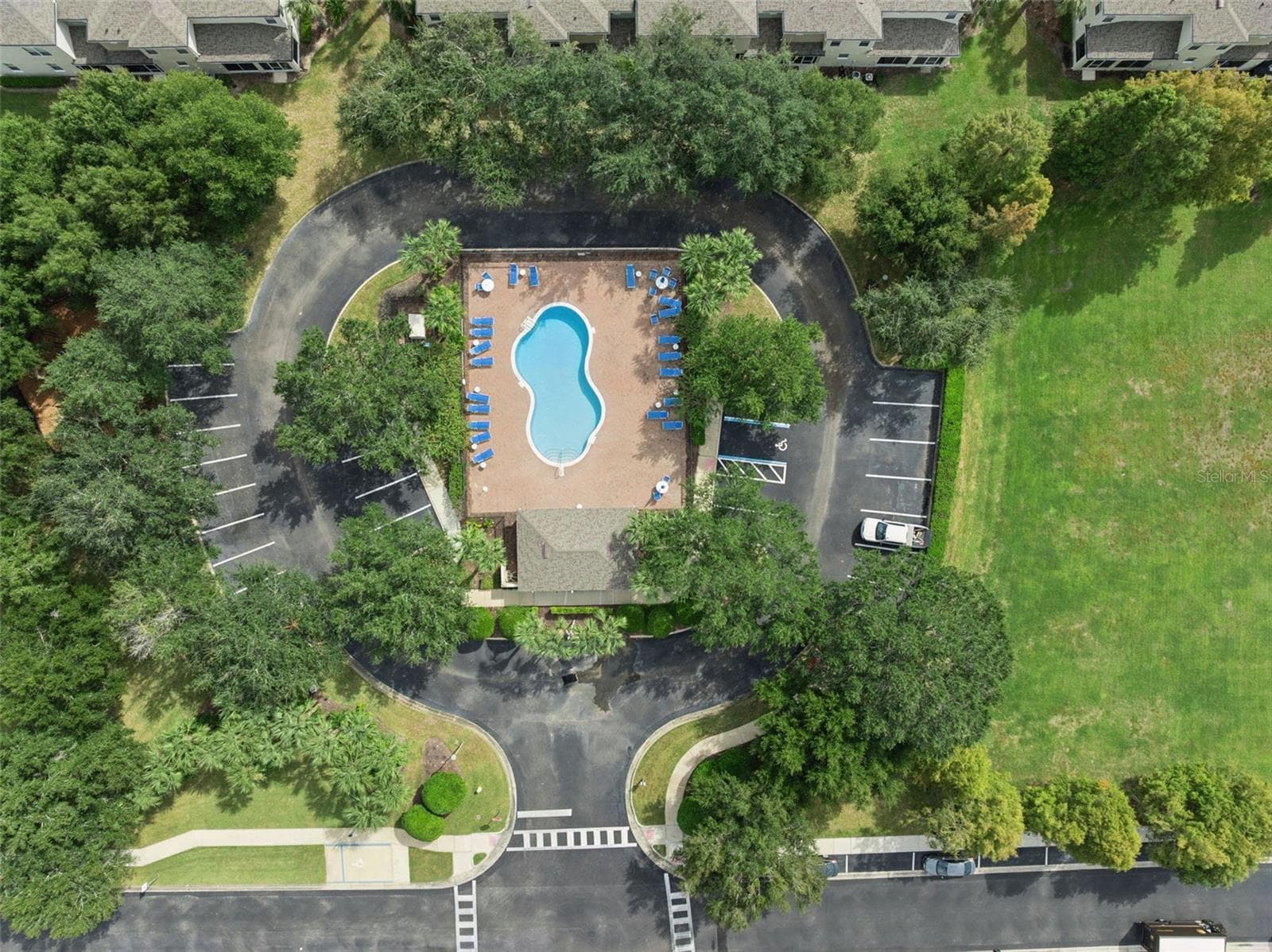 community pool - 15515 CAMPDEN ST, WINTER GARDEN