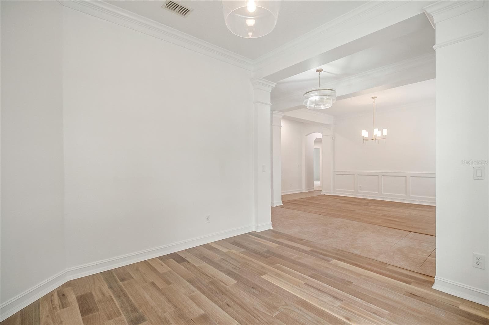 Single Family Residence at 4244 ISLE VISTA AVE, BELLE ISLE, photo 27 of 83