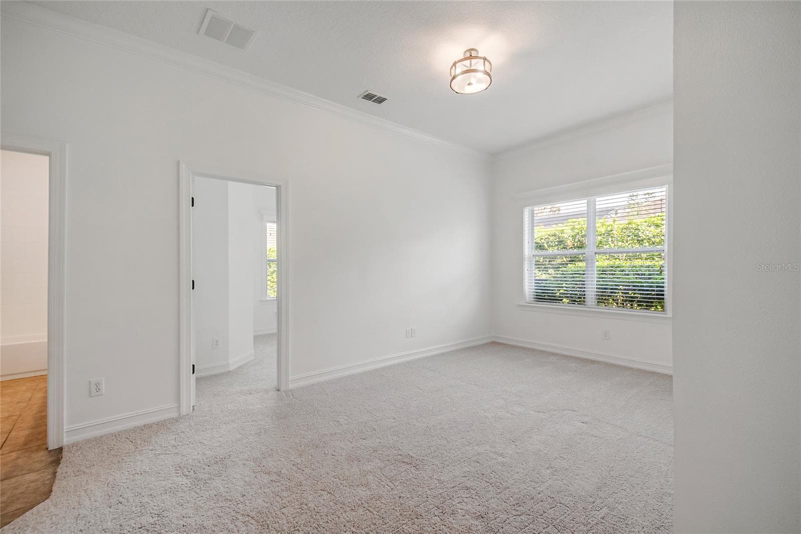 BONUS DEN RETREAT, OFFICE SPACE OR PLAYROOM FOR KIDS DOWSTAIRS - 4244 ISLE VISTA AVE, BELLE ISLE