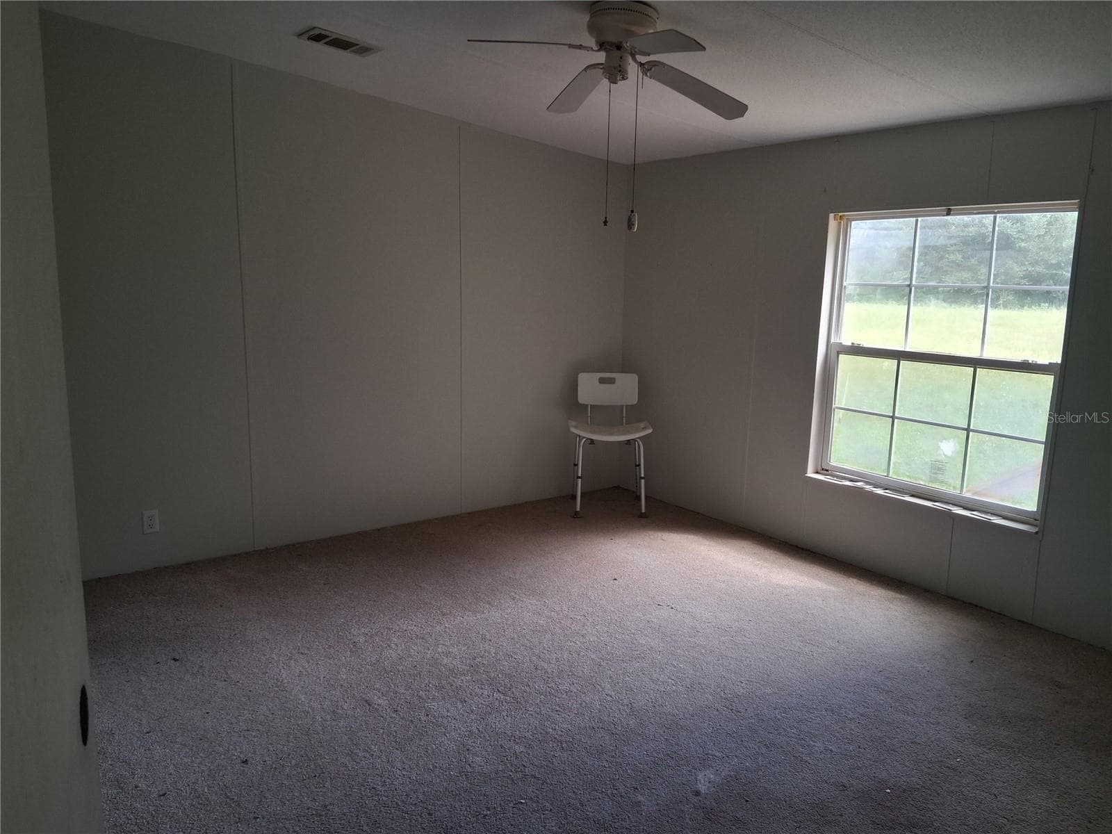 Manufactured Home at 9278 CR 734, CENTER HILL, photo 10 of 13