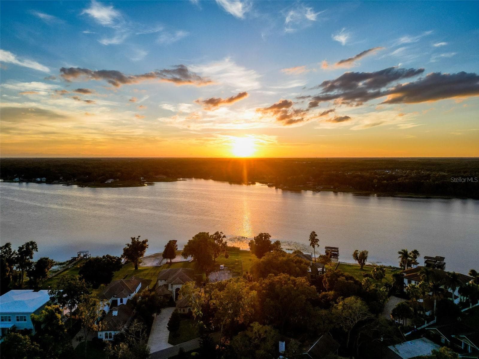 Single Family Residence at 14808 LAKE MAGDALENE CIR, TAMPA, photo 15 of 16