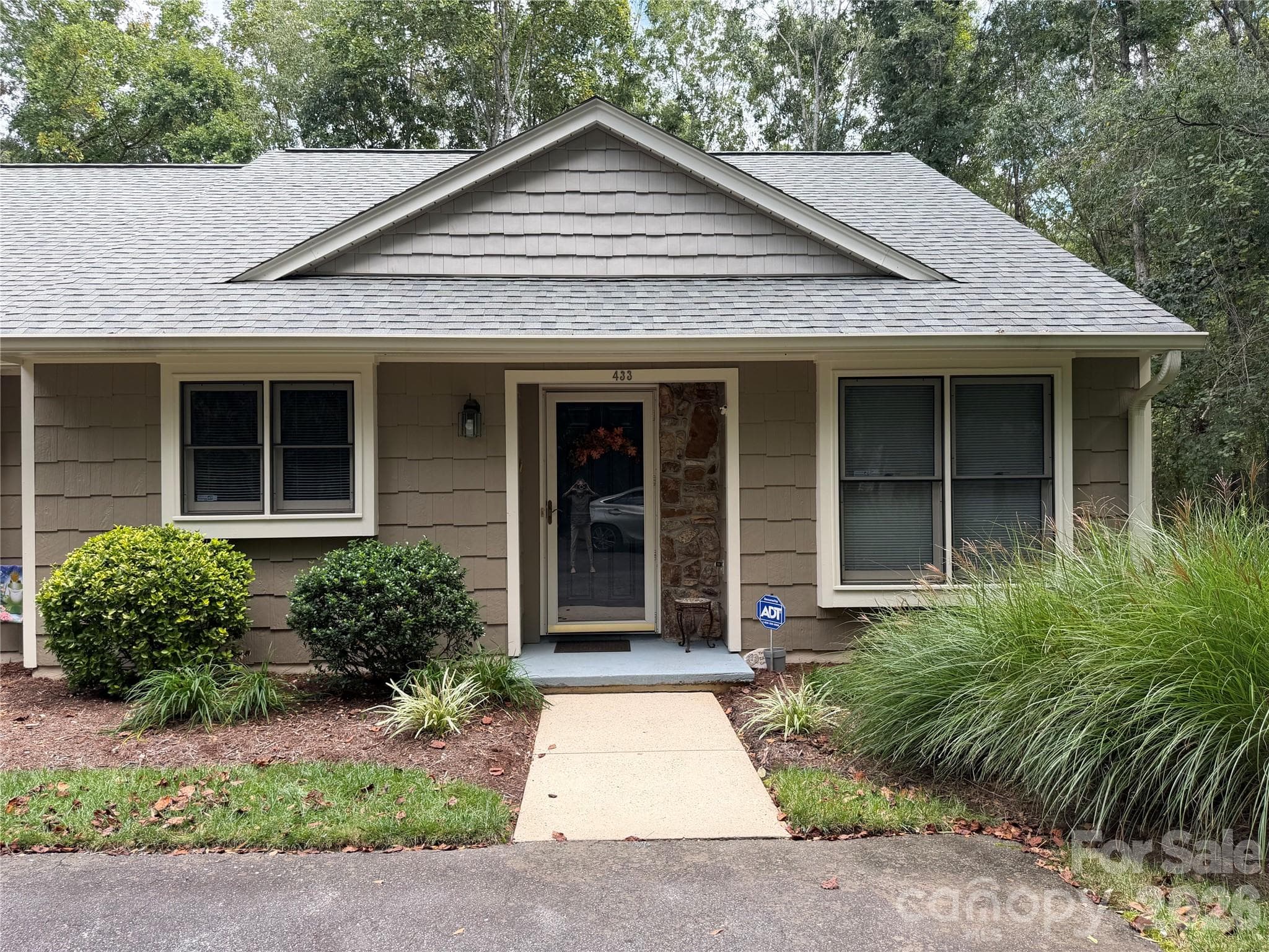 433 19th Avenue Court NE