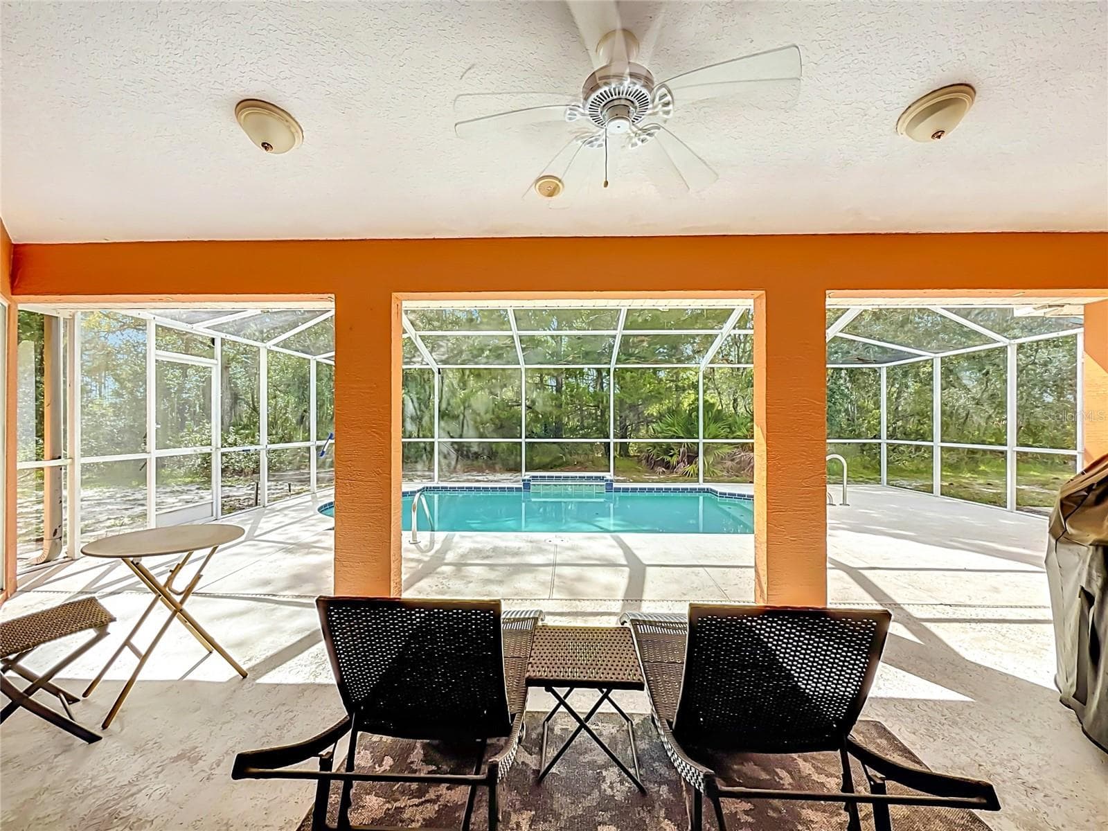 Single Family Residence at 26 MANGROVE CT S, HOMOSASSA, photo 2 of 31