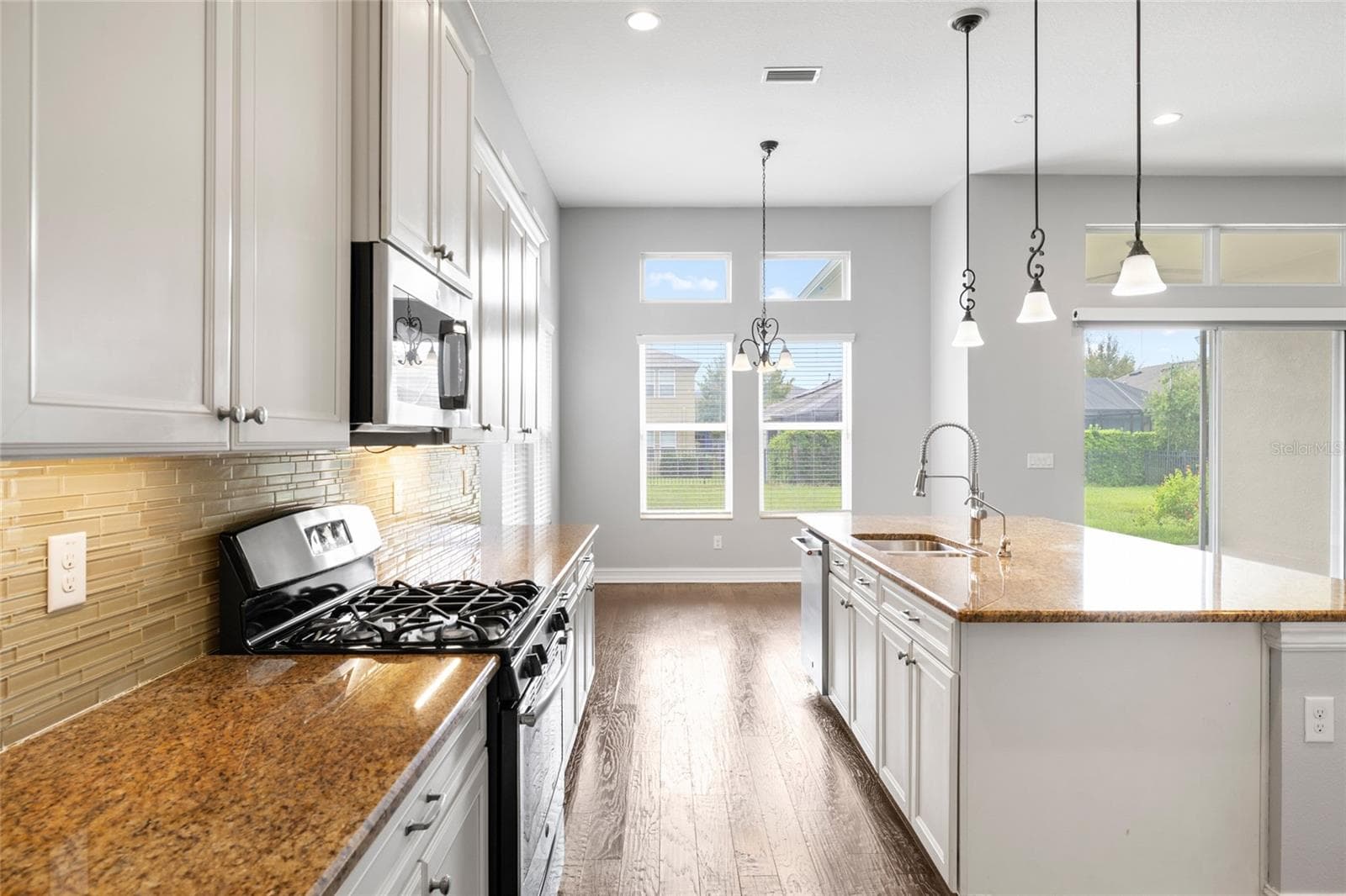 Single Family Residence at 5914 SHELL RIDGE DR, LITHIA, photo 20 of 100