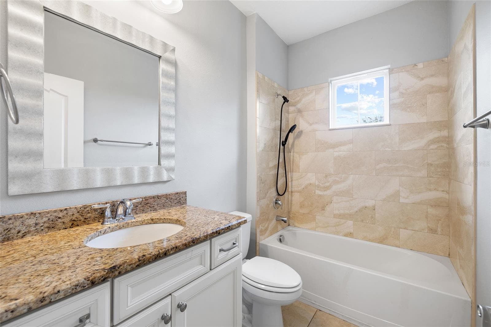 Upstairs Bath - 5914 SHELL RIDGE DR, LITHIA