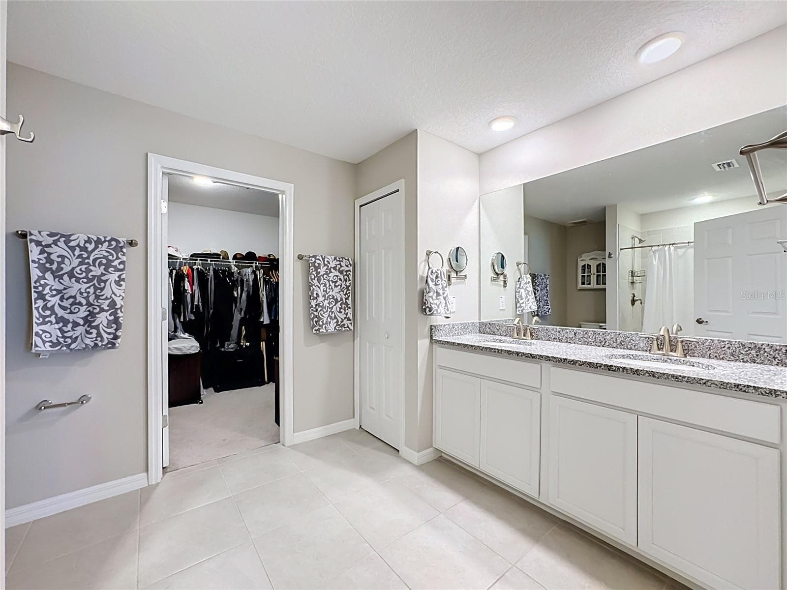 Single Family Residence at 16712 MOONER PLANK CIR, WIMAUMA, photo 32 of 57