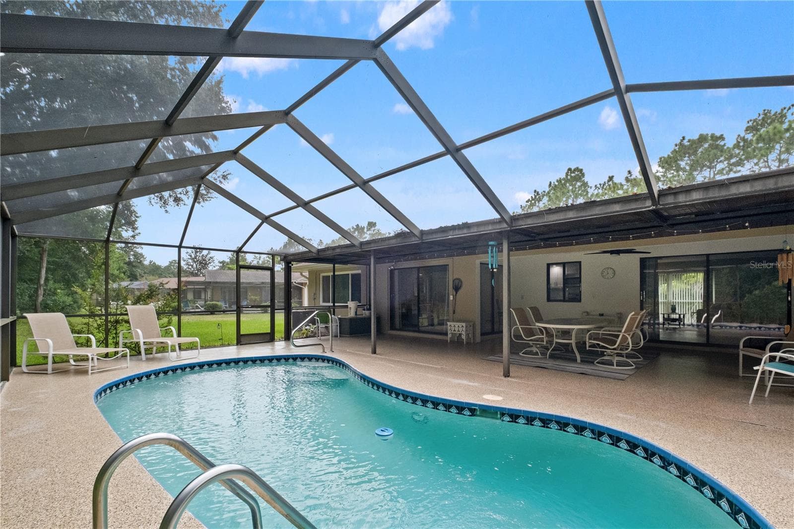 Single Family Residence at 7 DOUGLAS CT N, HOMOSASSA, photo 28 of 39
