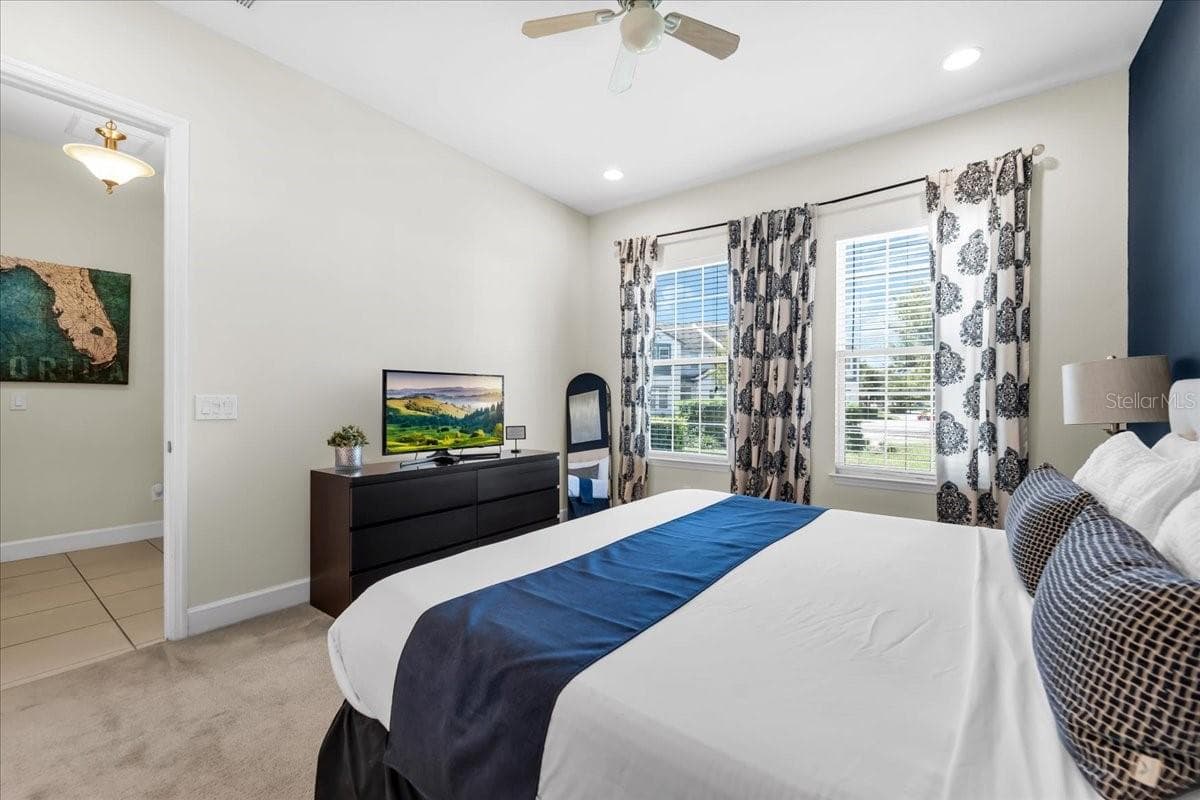 Townhouse at 390 CAPTIVA DR, DAVENPORT, photo 17 of 103