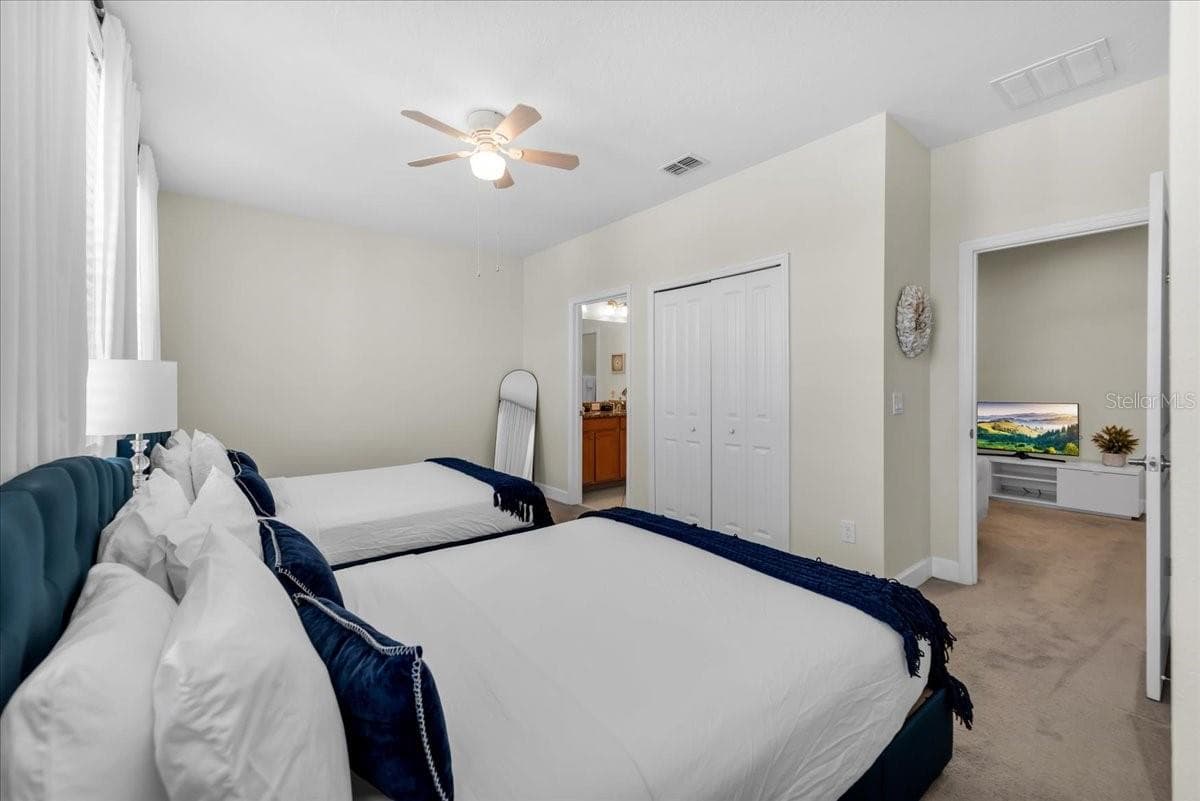 Townhouse at 390 CAPTIVA DR, DAVENPORT, photo 36 of 103