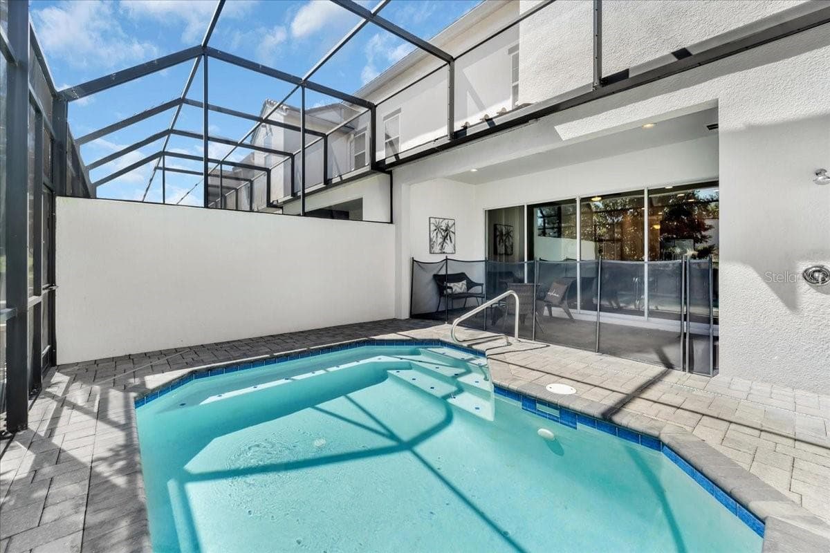 Townhouse at 390 CAPTIVA DR, DAVENPORT, photo 60 of 103