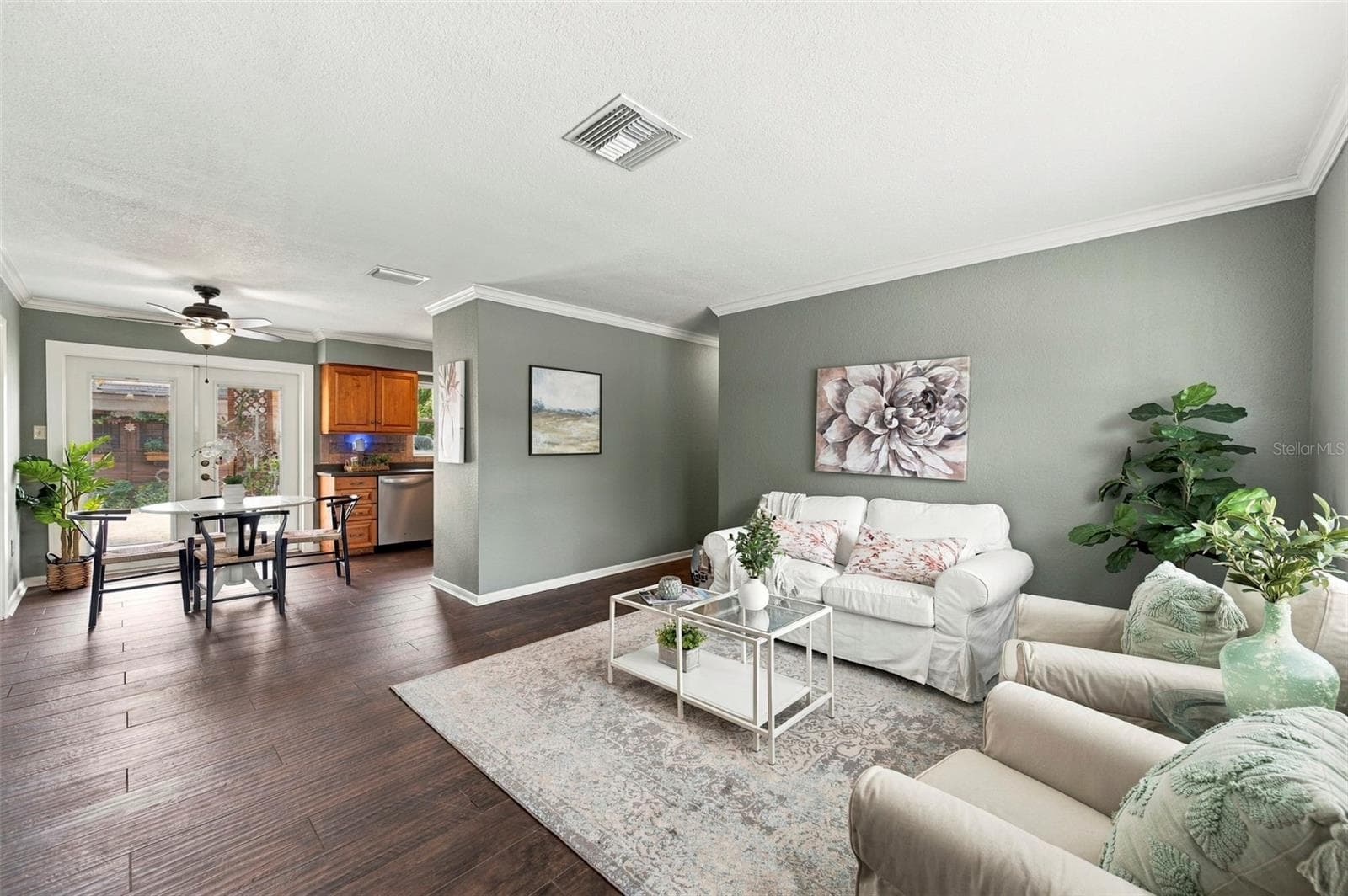 Living Room opens to the Dining Room - 620 PALM PL, SAFETY HARBOR