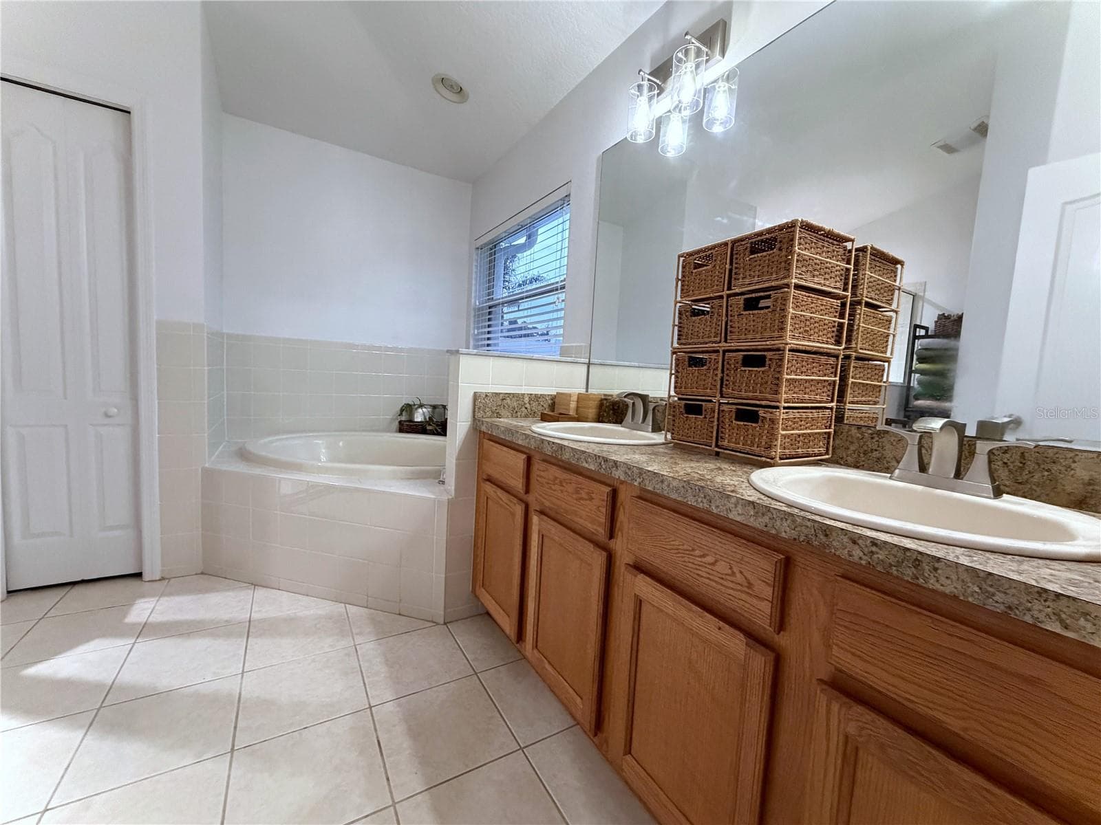 Single Family Residence at 4041 LANGDRUM DR, WESLEY CHAPEL, photo 15 of 29
