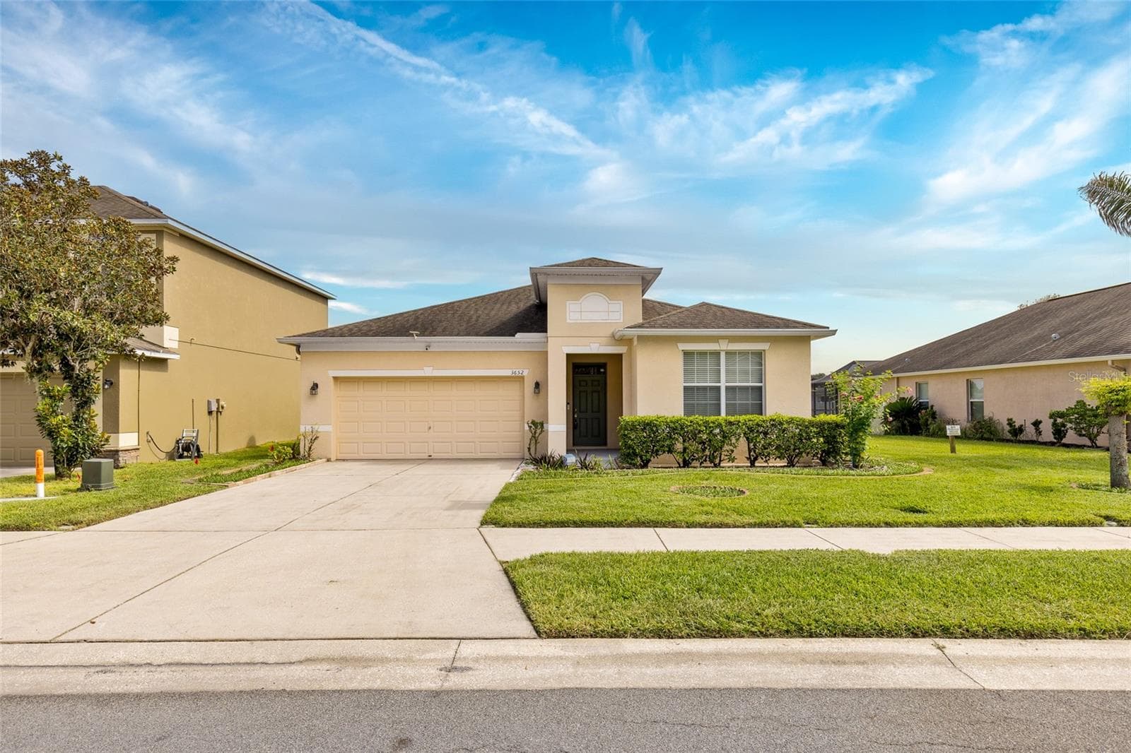 Pondview Home With 3 Full Bedrooms + Office/Den Room - 3652 MADBURY CIR, LAKELAND