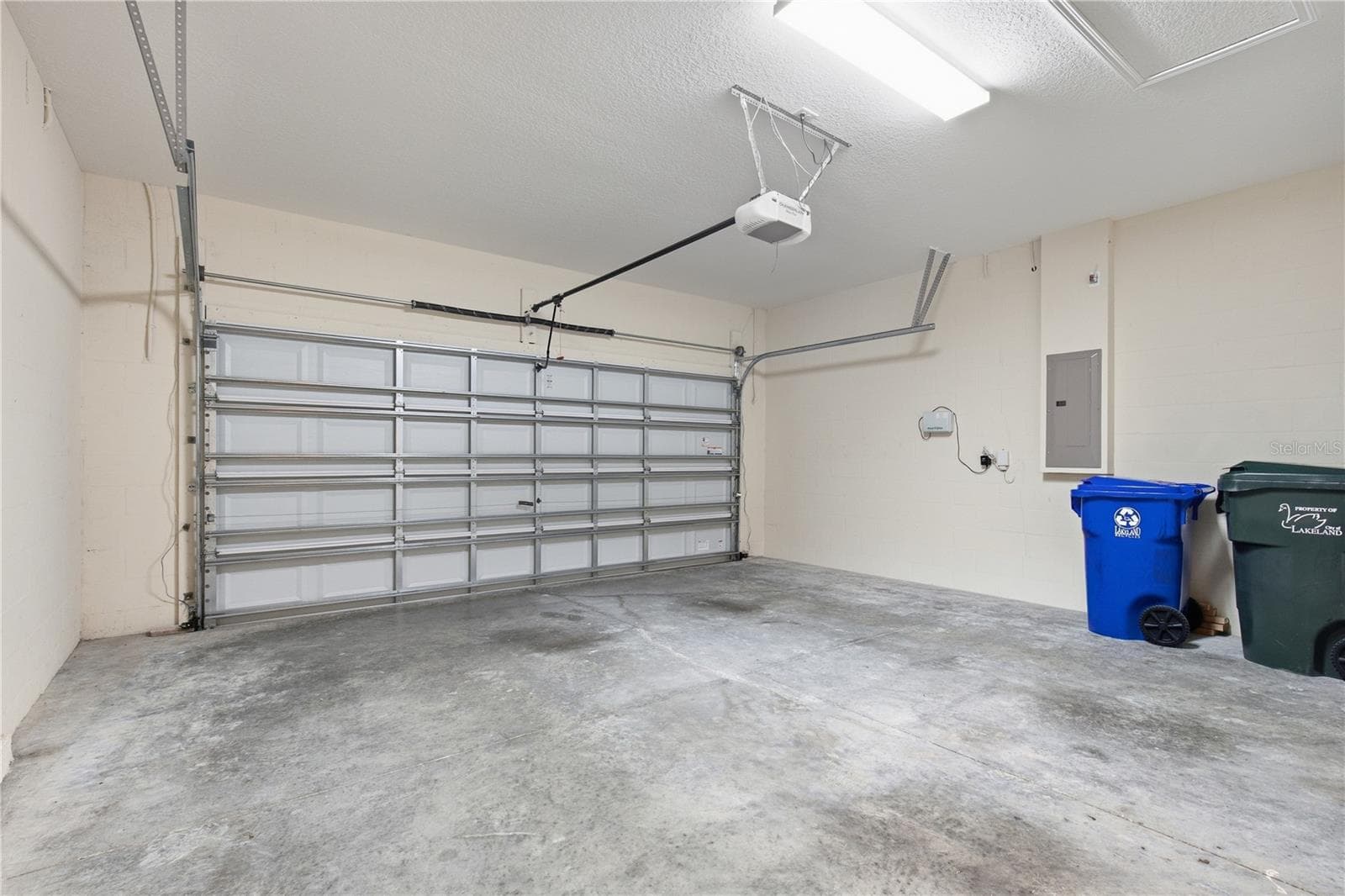 Garage - 3652 MADBURY CIR, LAKELAND