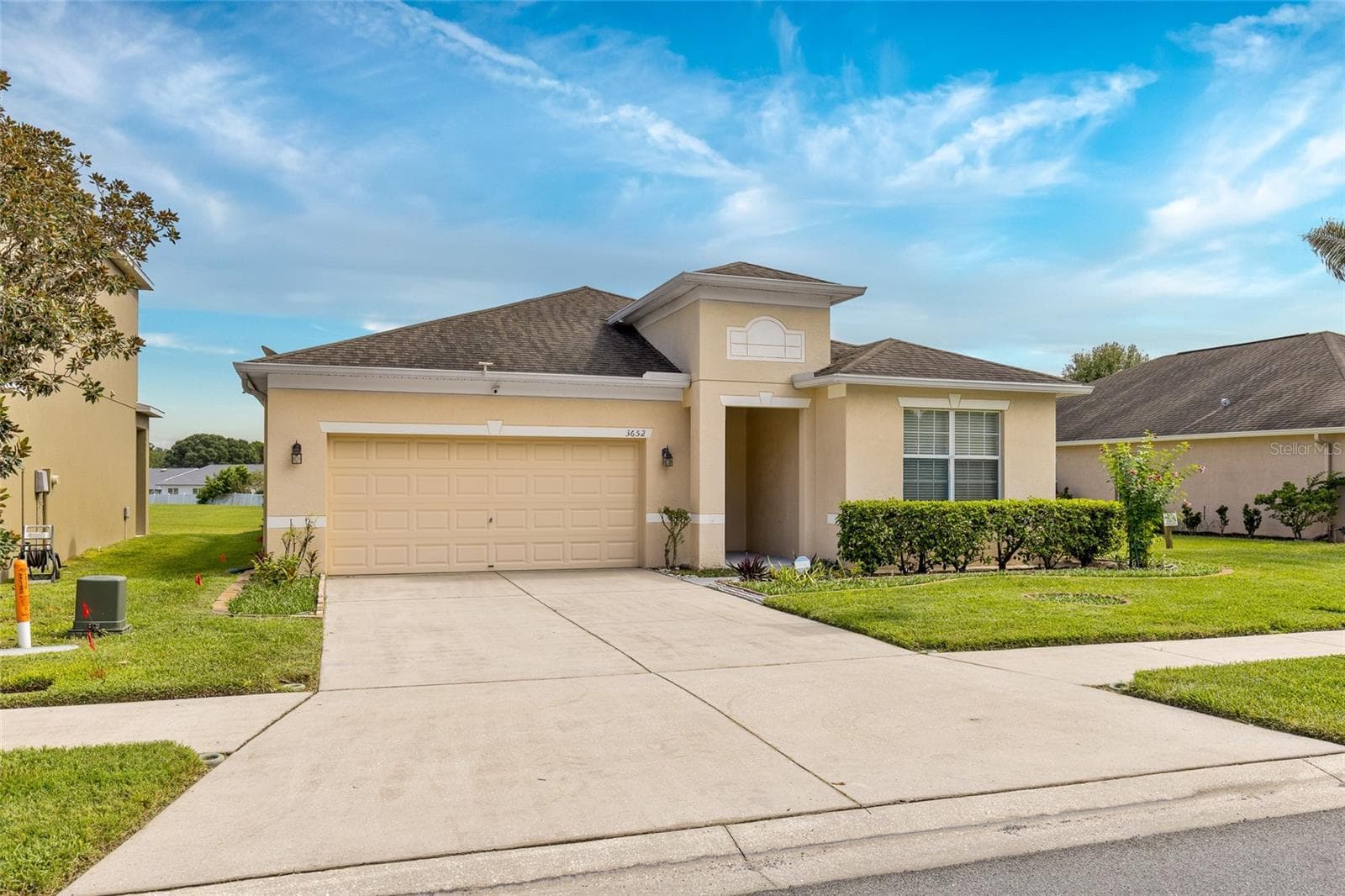 Additional Parking On Driveway - 3652 MADBURY CIR, LAKELAND
