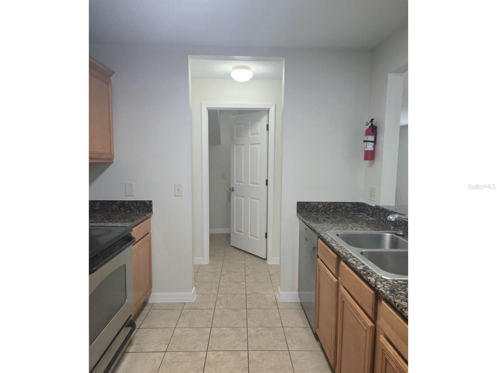 Townhouse at 3438 CASTLE STONE CT, VALRICO, photo 29 of 31
