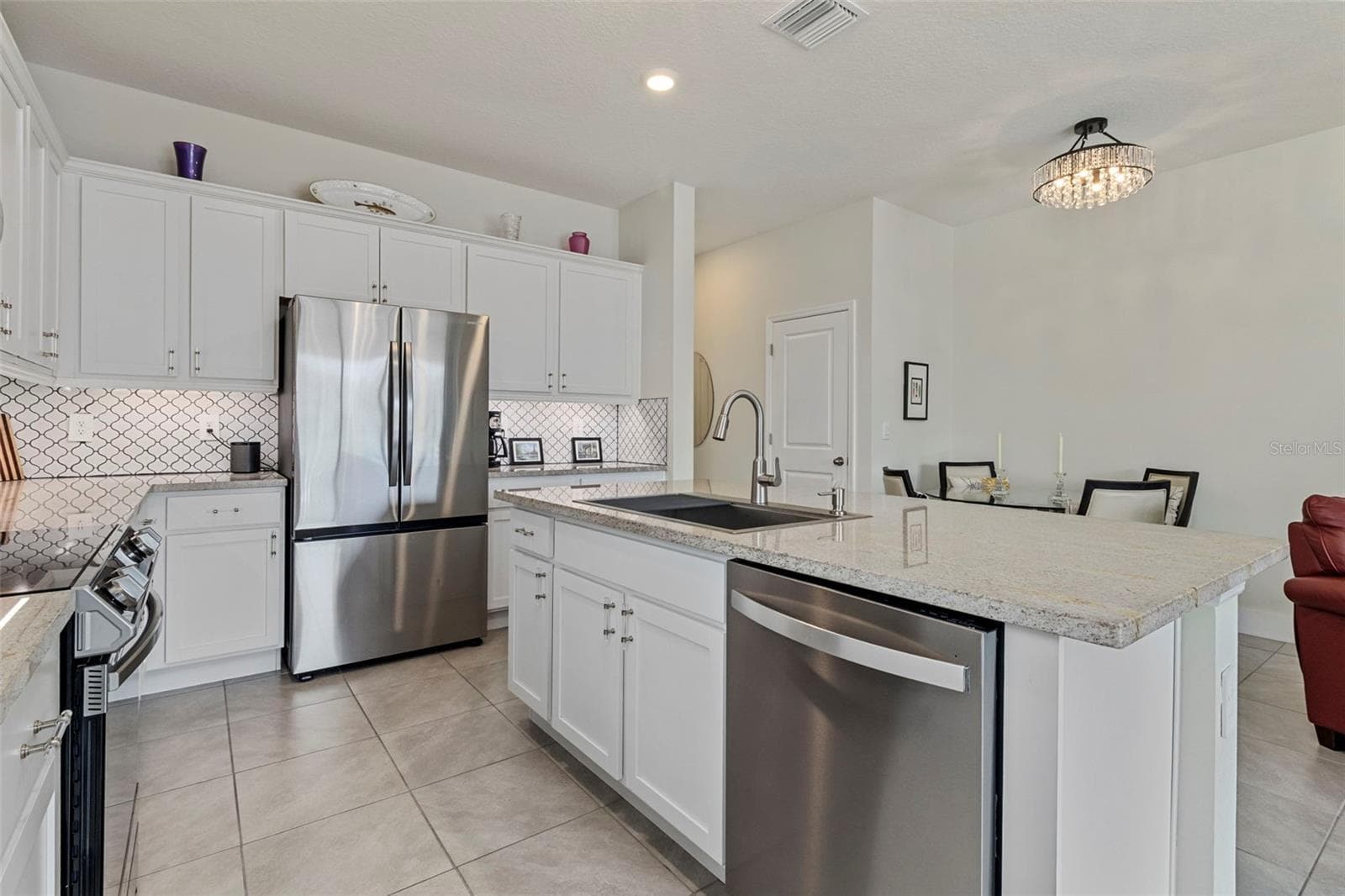 Townhouse at 8915 MILESTONE DR, SARASOTA, photo 8 of 38