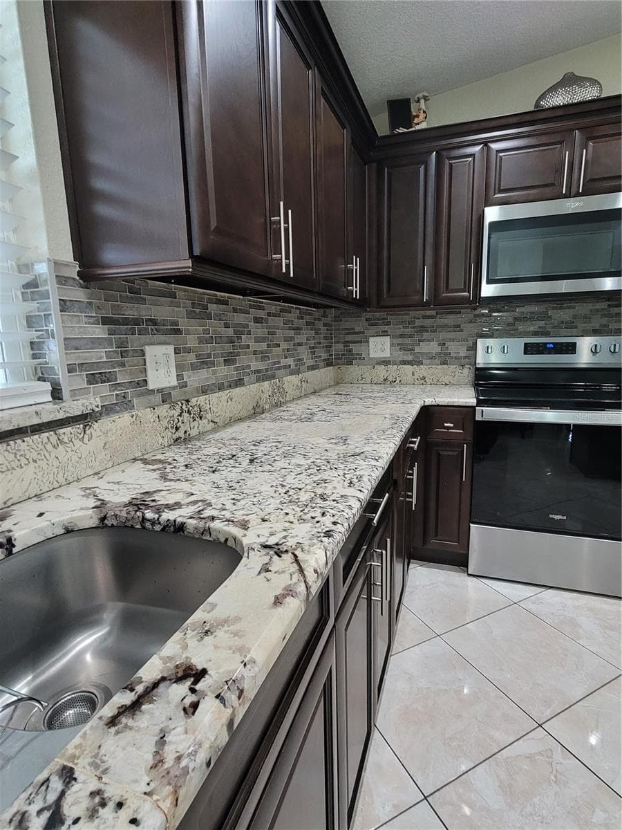 Single Family Residence at 7228 LEIGHTON WAY, ORLANDO, photo 12 of 34