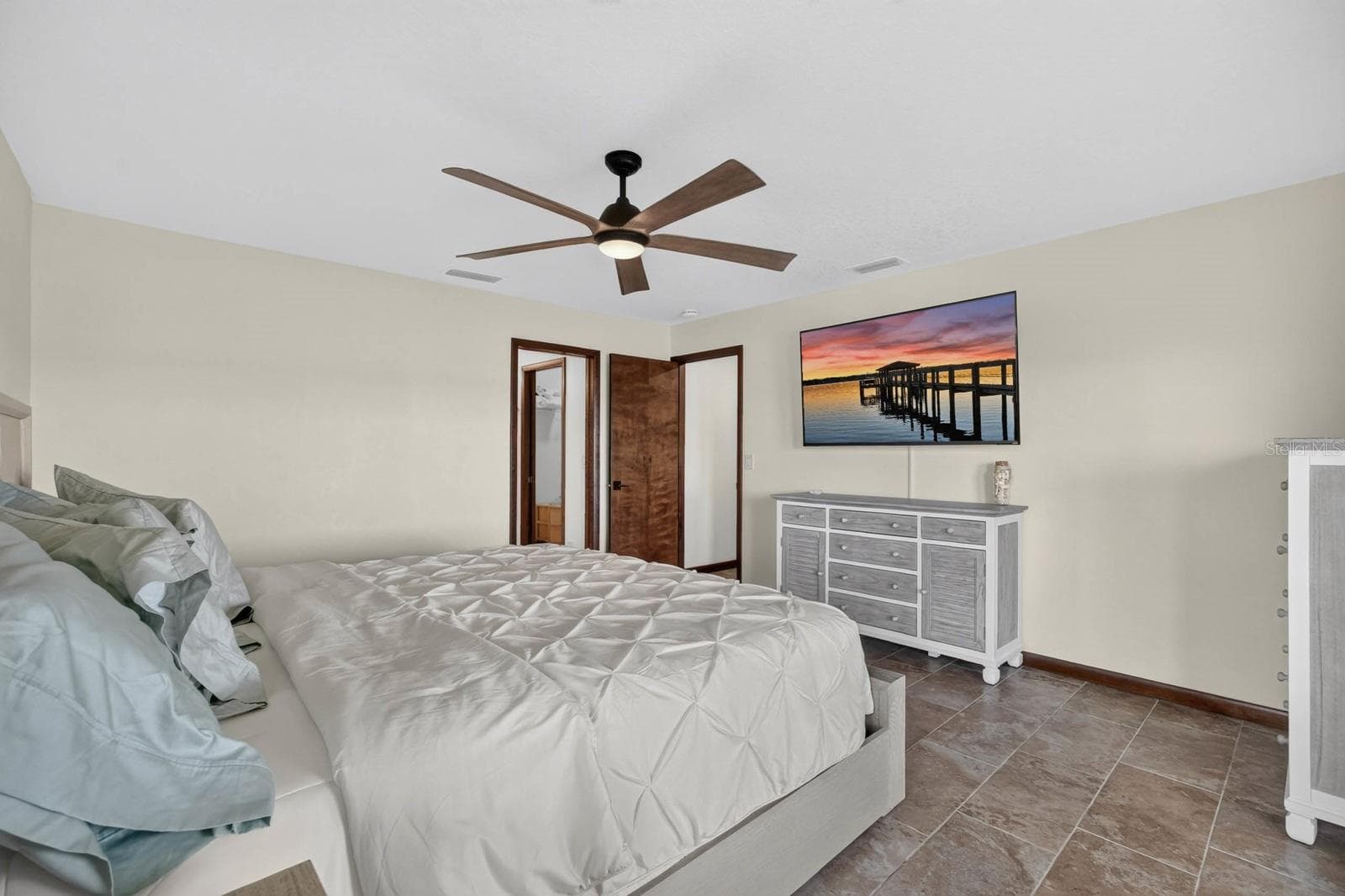 Single Family Residence at 22 EMERALD CIR, ORMOND BEACH, photo 32 of 60