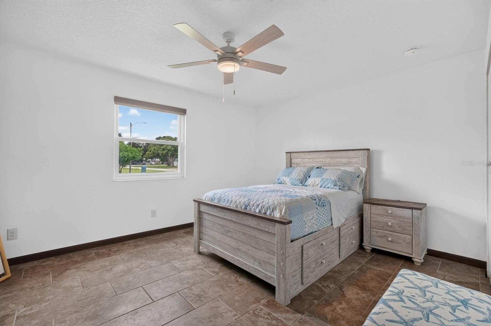Single Family Residence at 22 EMERALD CIR, ORMOND BEACH, photo 38 of 60