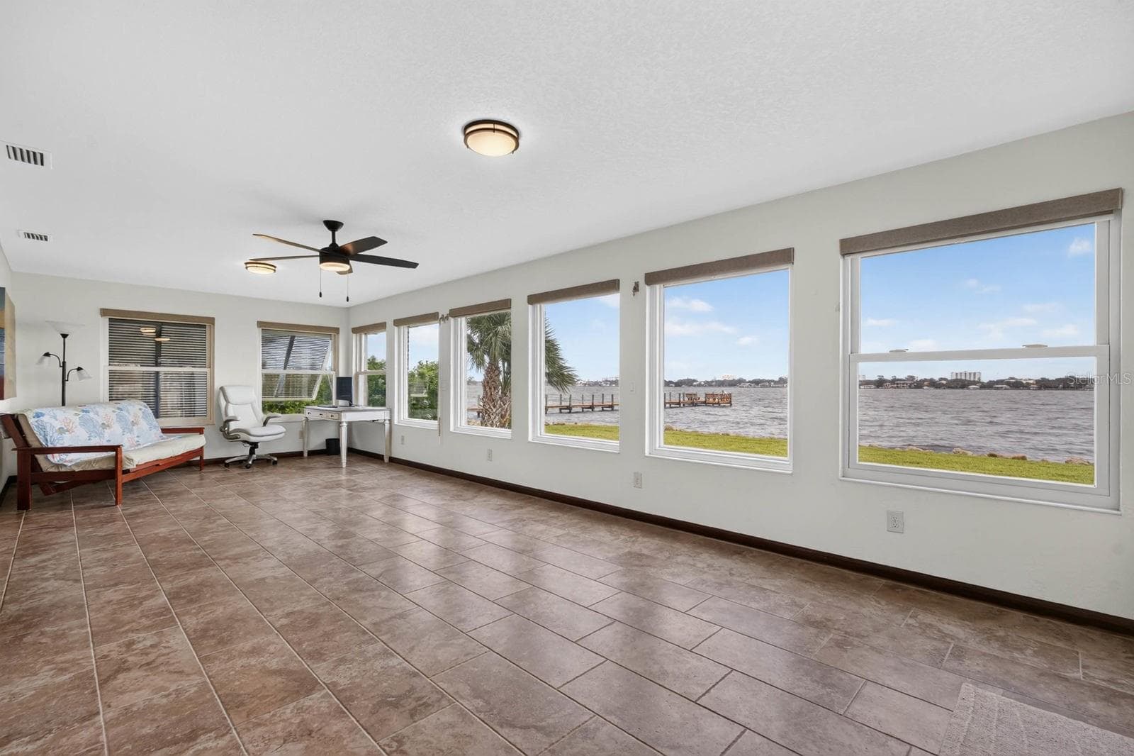 Single Family Residence at 22 EMERALD CIR, ORMOND BEACH, photo 42 of 60
